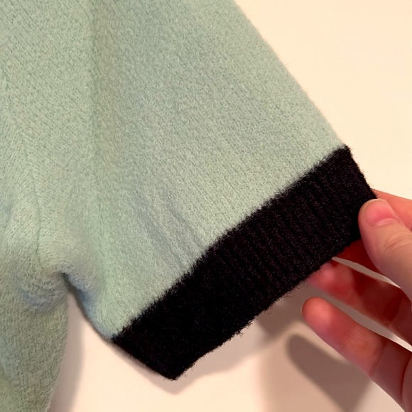 Express short sleeve cardigan in light Apple 🍏 green and black - Picture 3 of 6